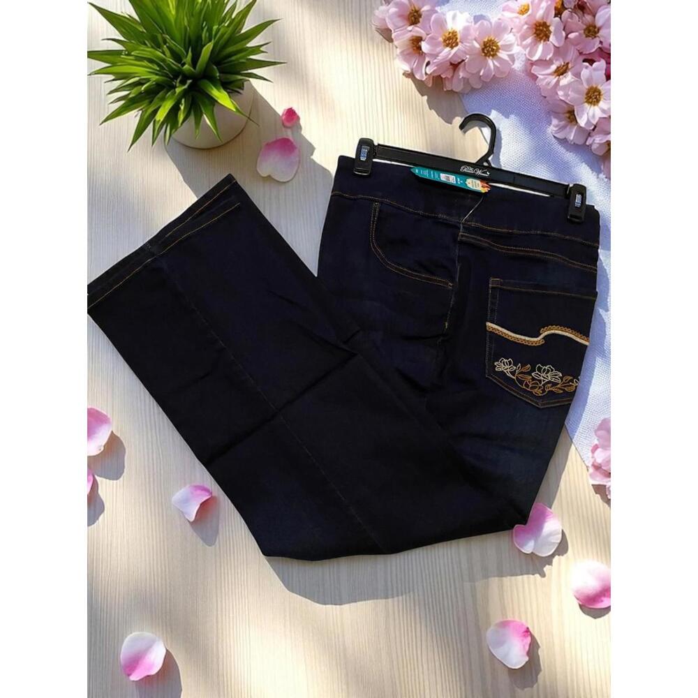 Pioneer Woman Embroidered Pull On Denim Stretch Rae Dunn Boot Cut Jeans